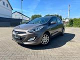 Hyundai i30 1.4 Classic Limo. CarPlay*LENKRADHZG*1.Hand - Hyundai i30 Gebrauchtwagen in Hamburg