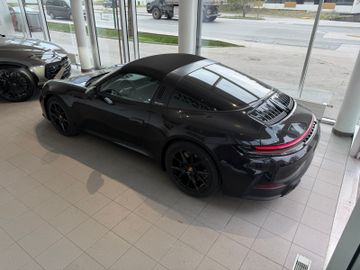 Porsche 992 - 6