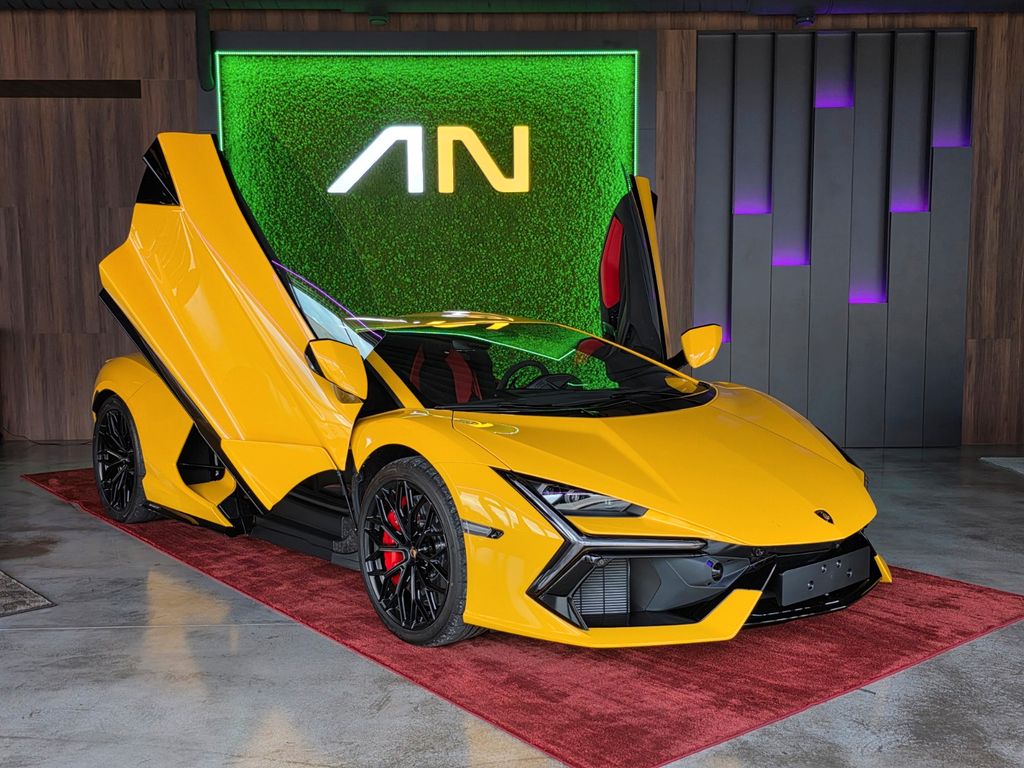 Image of Lamborghini Revuelto