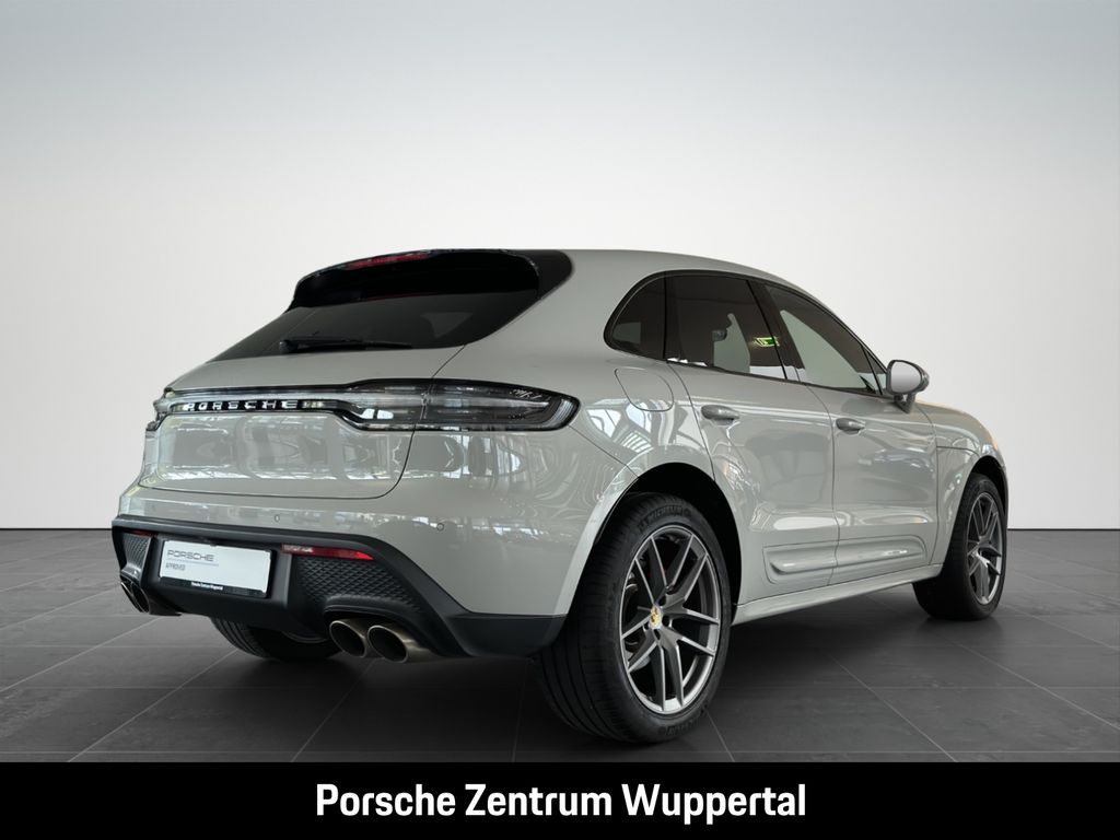 PORSCHE Macan 2023