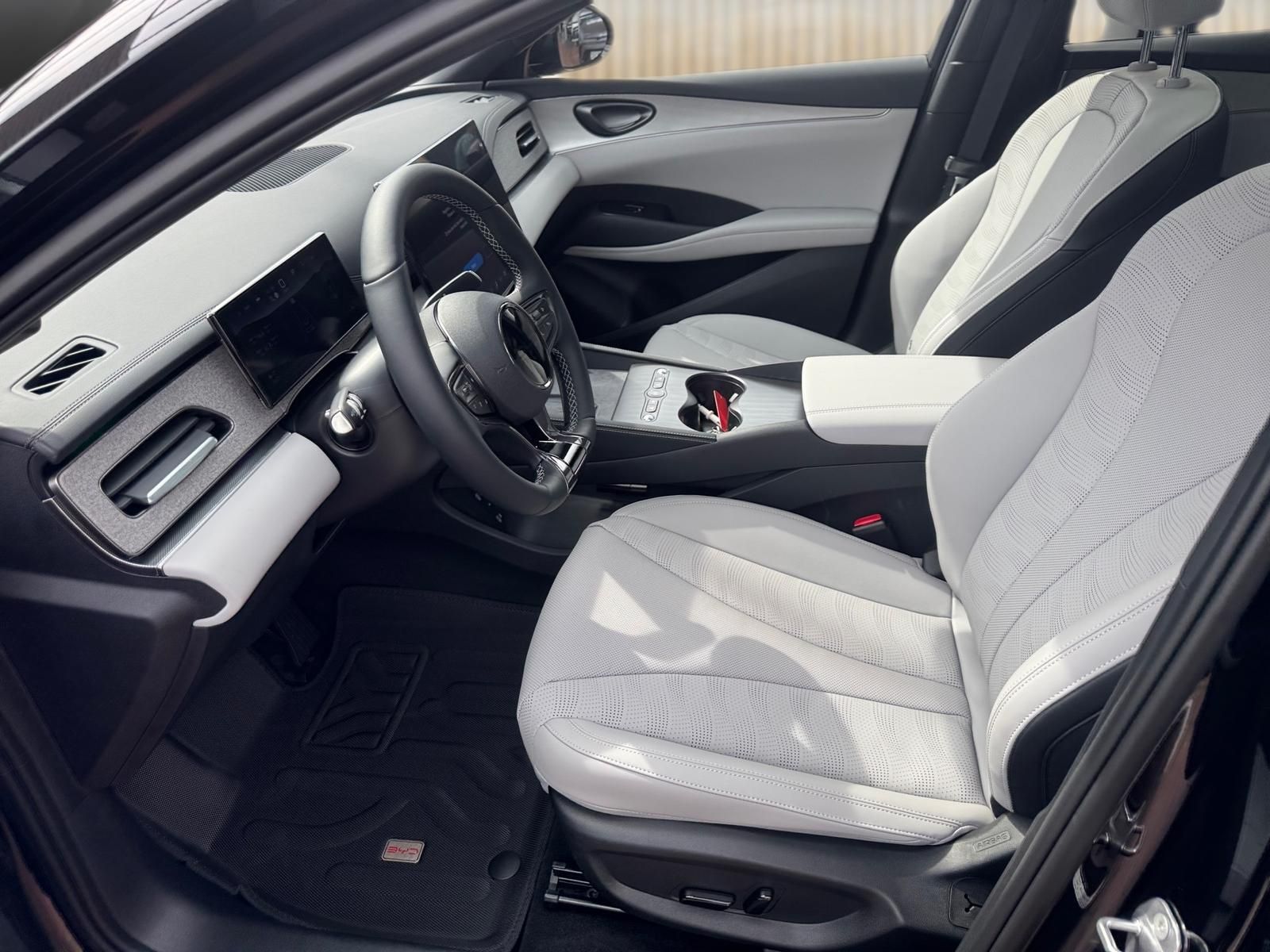 BYD SEAL 6
