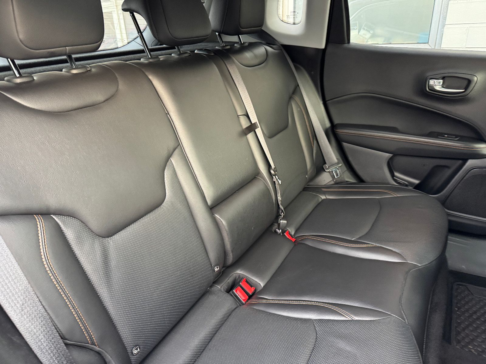 Fahrzeugabbildung Jeep Compass Limited Premium 4WD Leder LED Navi