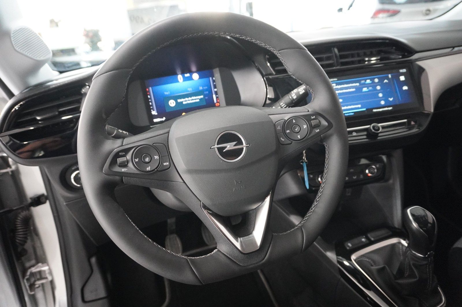 Fahrzeugabbildung Opel Corsa F 1.2 FACELIFT NAVI/LED/KAMERA/VIRTU./DAB+