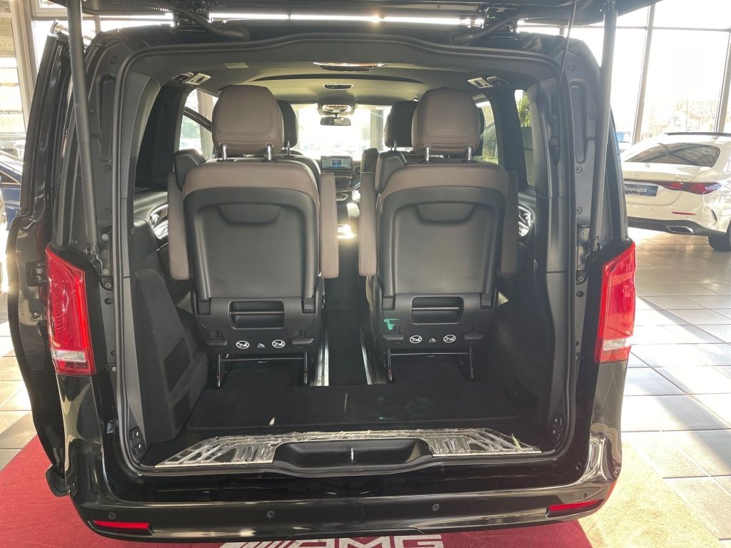 Fahrzeugabbildung Mercedes-Benz V 300 d EAV/K Airmatic, AHK, Navi,STHZ, Sitzbel.