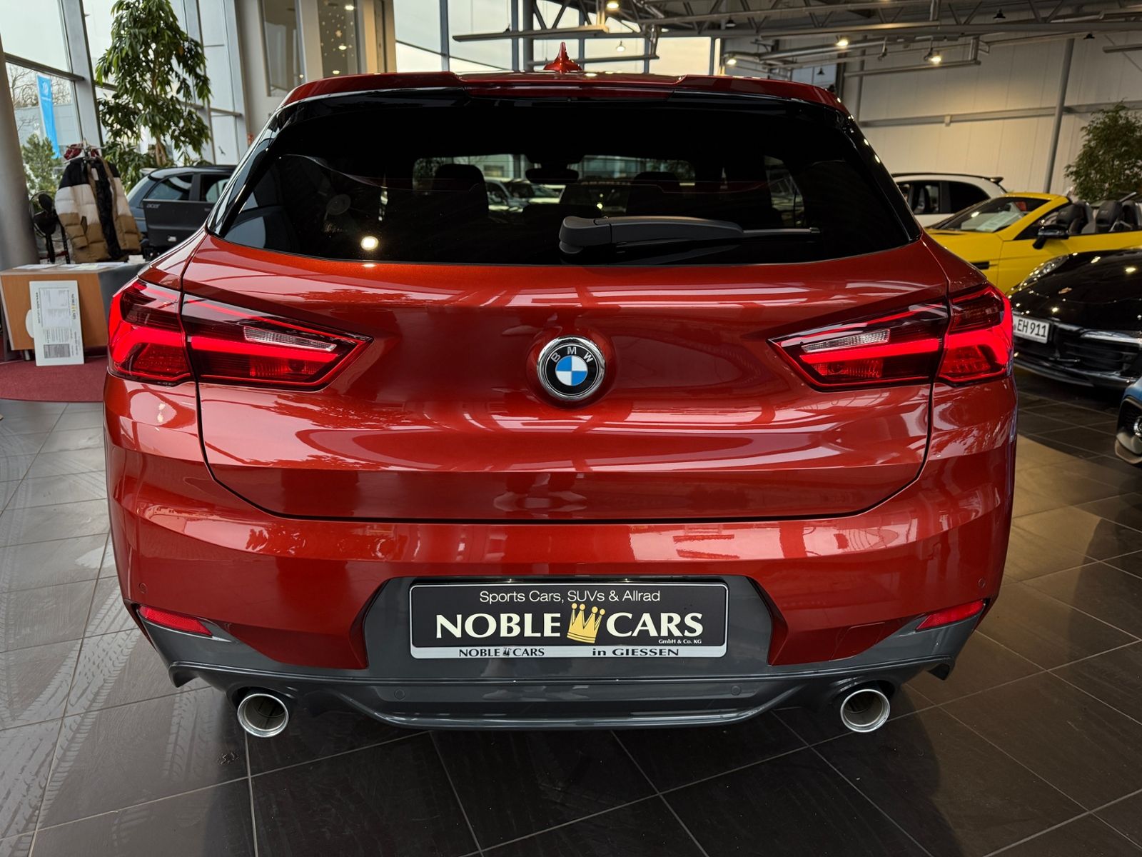 Fahrzeugabbildung BMW X2 xDrive 18 d M Sport AHK LED NAVI 20"
