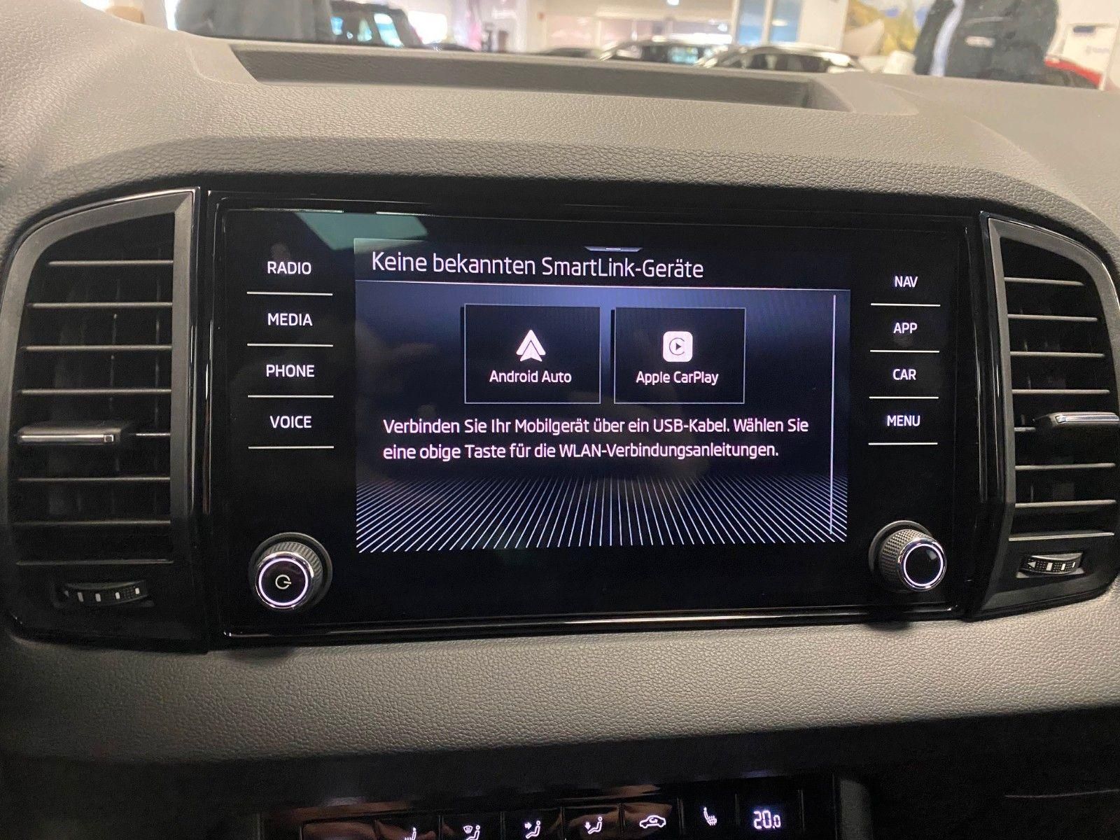 Fahrzeugabbildung SKODA Karoq 1.5 TSI DSG Sportline+AHK+ACC+NAVI+MATRIX