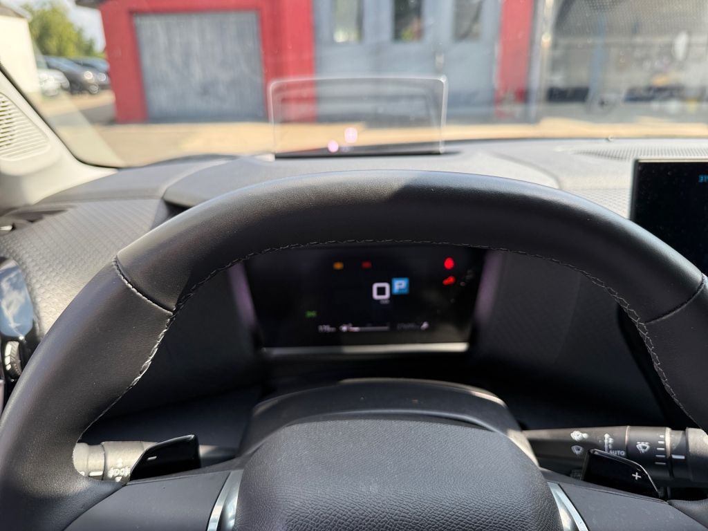 Fahrzeugabbildung Citroën C4 PureTech 130 Stop&Start EAT8 MAX*Alcantara