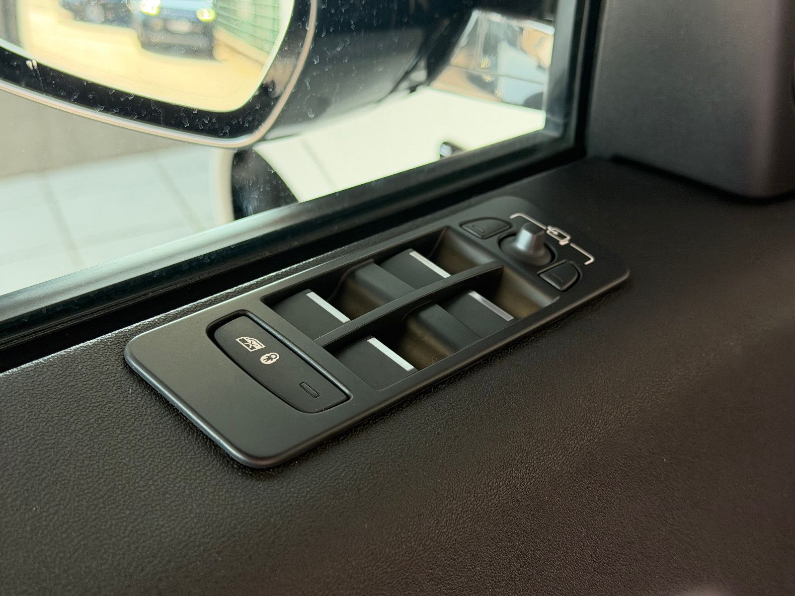 Fahrzeugabbildung Land Rover Discovery Sport R-Dynamic /MERIDIAN/CARPLAY/KAM