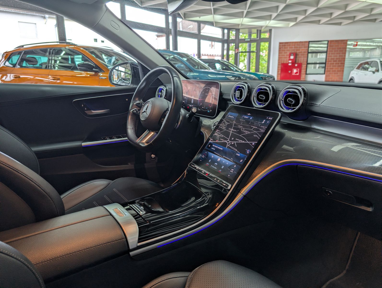 Fahrzeugabbildung Mercedes-Benz C 200 d T 2xAMG NIGHT AHK ACC SOUND MBUX+ LEDER