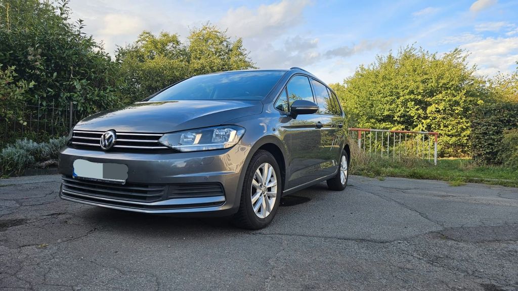 Image of Volkswagen Touran