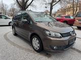 Volkswagen Touran Match,Bi Xen,7 Sitze,Ahk - Volkswagen Touran Match mit Diesel-Antrieb
