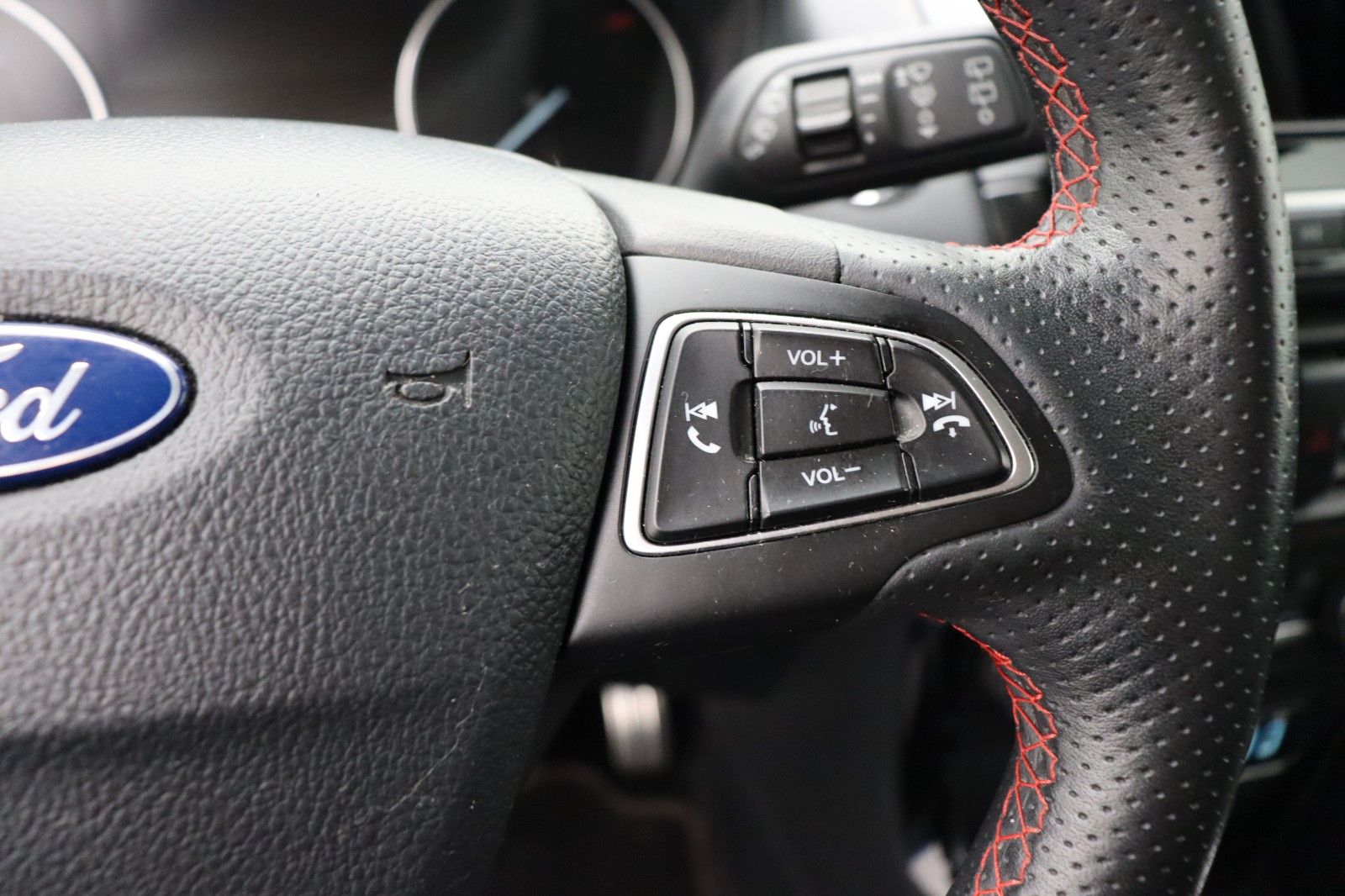 Fahrzeugabbildung Ford EcoSport 1.0 ST-Line