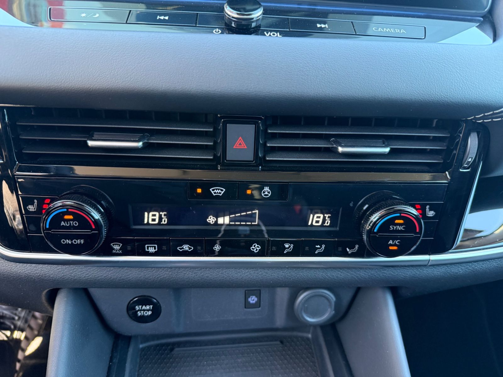 Fahrzeugabbildung Nissan Qashqai N-Connecta e-Power - nur 12.350 km !!!!