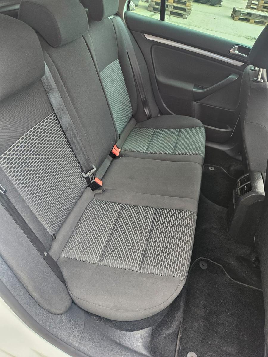 Volkswagen Golf 2010 — photo 5