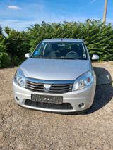 Dacia Sandero 1.6 - gebrauchte Dacia Sandero aus dem Jahr 2008