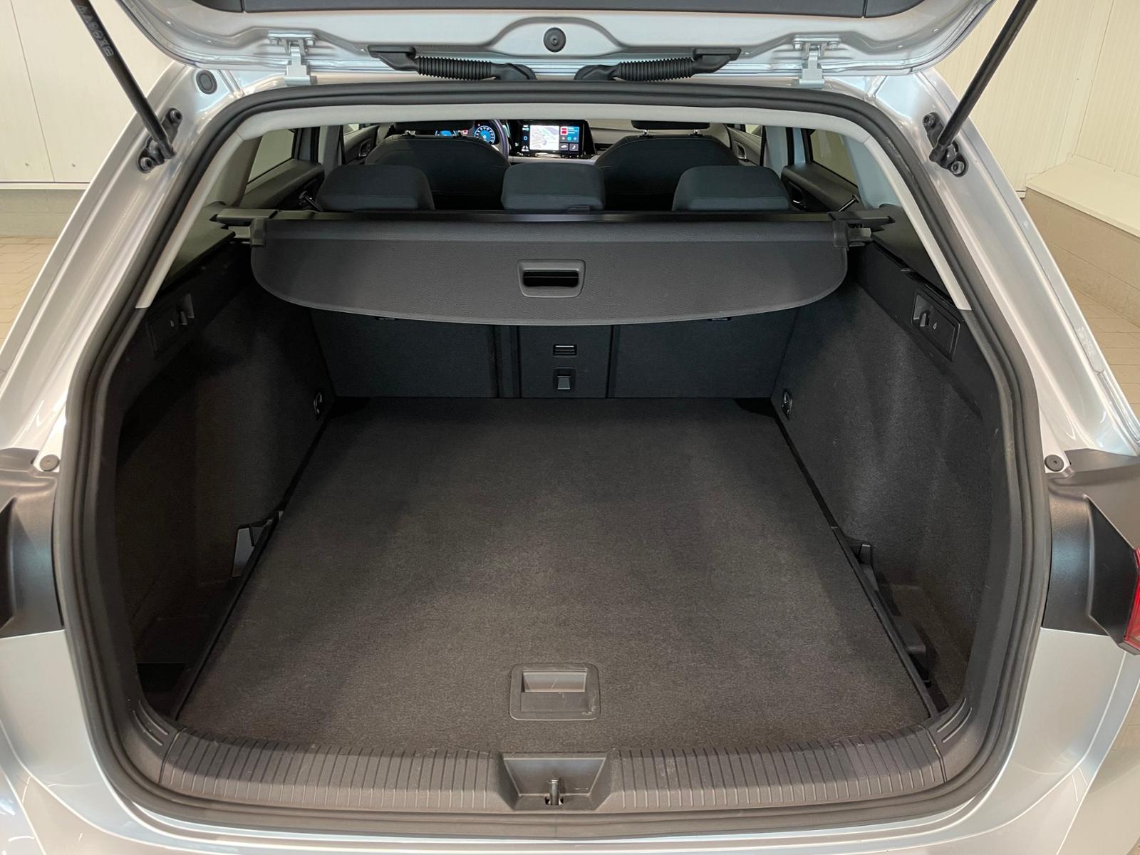 Volkswagen Golf VIII Variant Style 2.0 TDI DSG LED NAVI, миниатюра 4