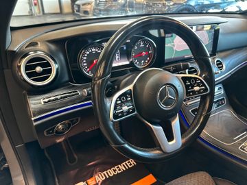 MYAUTOCENTER – Gebraucht- und Jahreswagen mit Werkstattservice in Pfaffenhofen Mercedes-Benz E 220 E Limousine *AVANTGARDE*KAM*HUD*AHK*PDC*