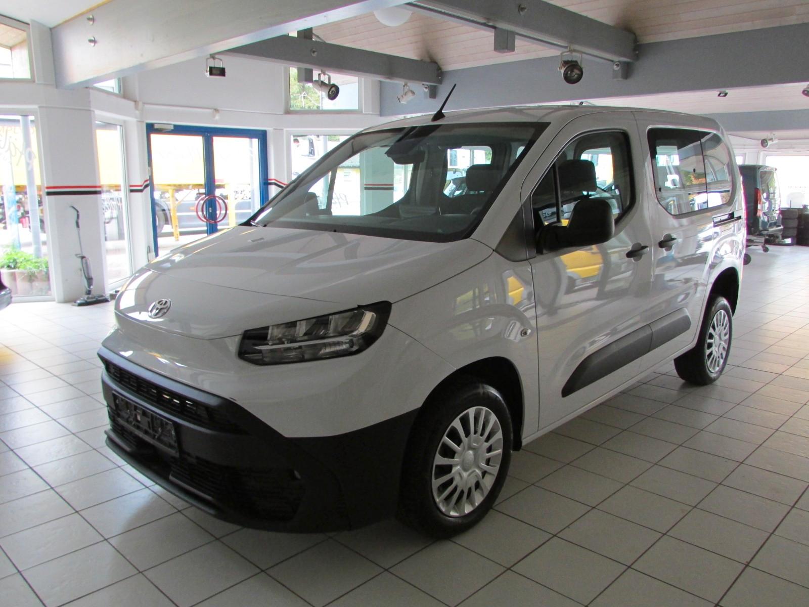 Toyota Proace City Verso L1 Rampe-Behindertengerecht