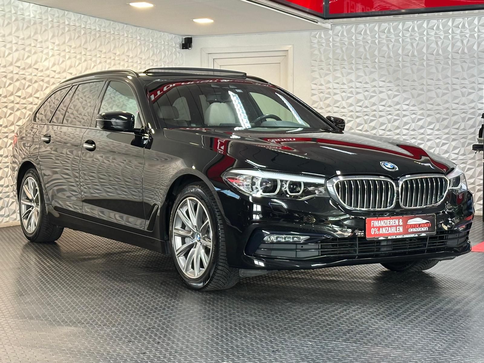 BMW 540i xDrive SPORT LINE SHADOW* LED#AHK#SHZ#PANO - Image 2