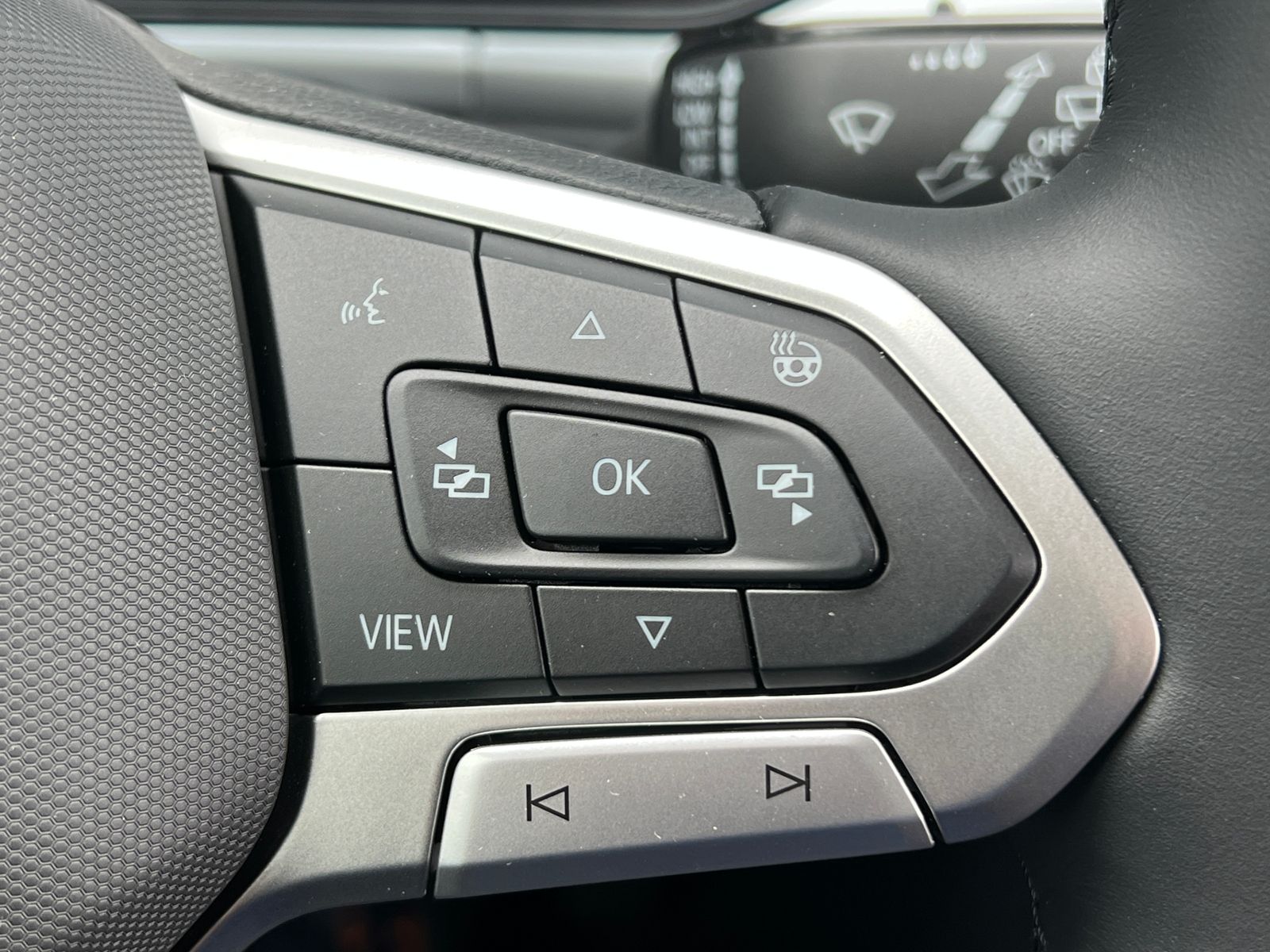 Fahrzeugabbildung Volkswagen T-Roc Life 1.0 TSI *LED, ACC, Kamera, 17''-LM*