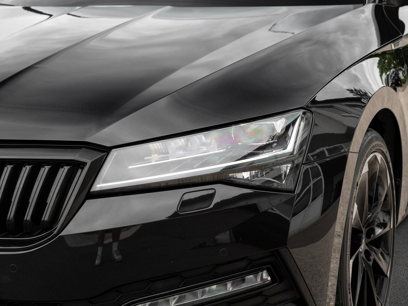 Skoda Superb Sportline PANO Canton AHK 19" Supernova