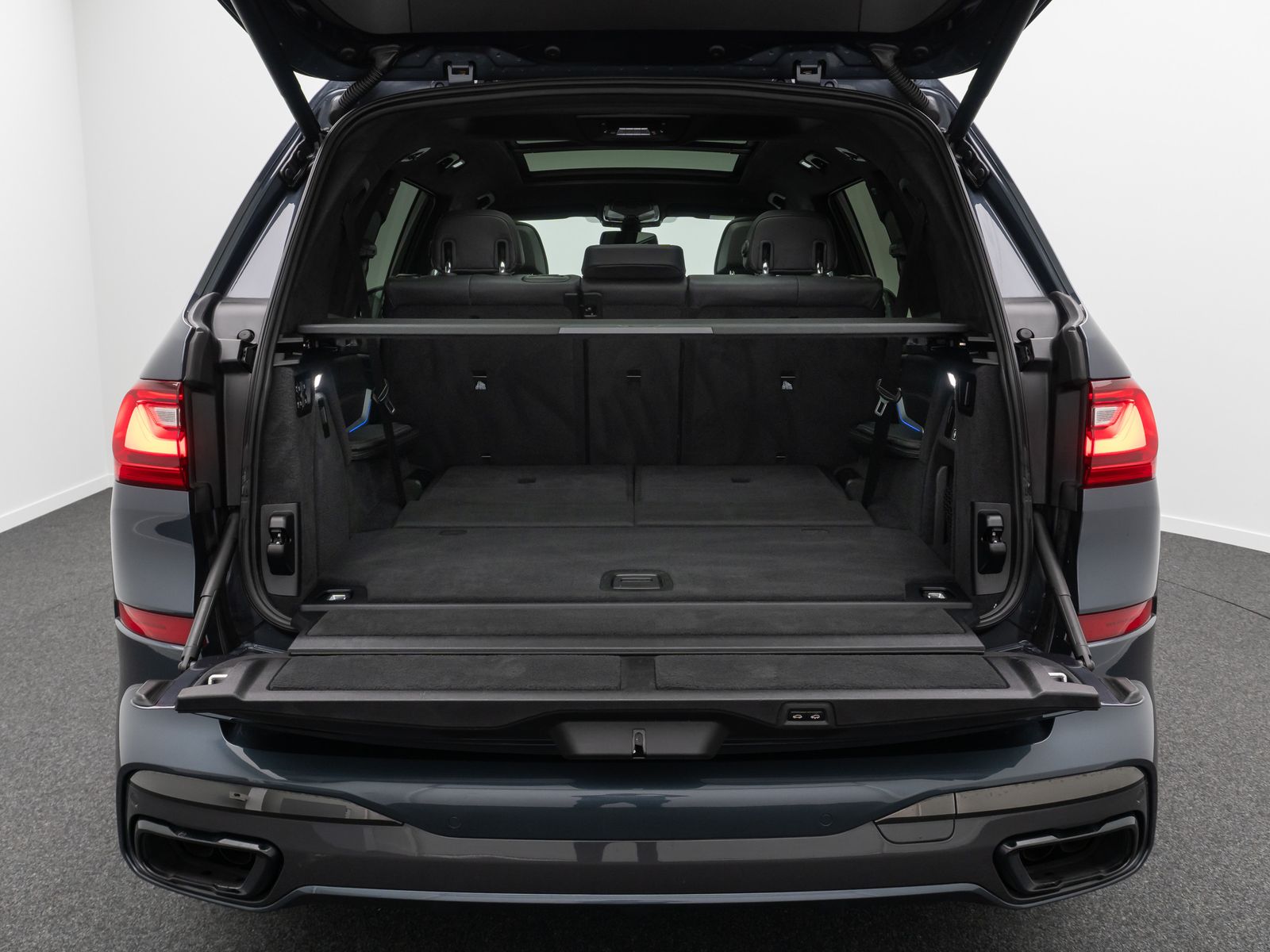 Fahrzeugabbildung BMW X7 M50i 360°SoftClose SkyLounge Massage 22" Voll