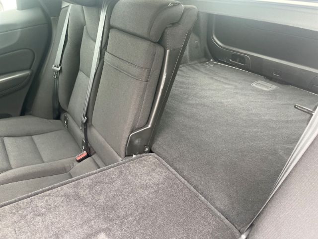 Fahrzeugabbildung Volvo XC60 B4 2WD Momentum Mild-Hybrid Autom. Navigati