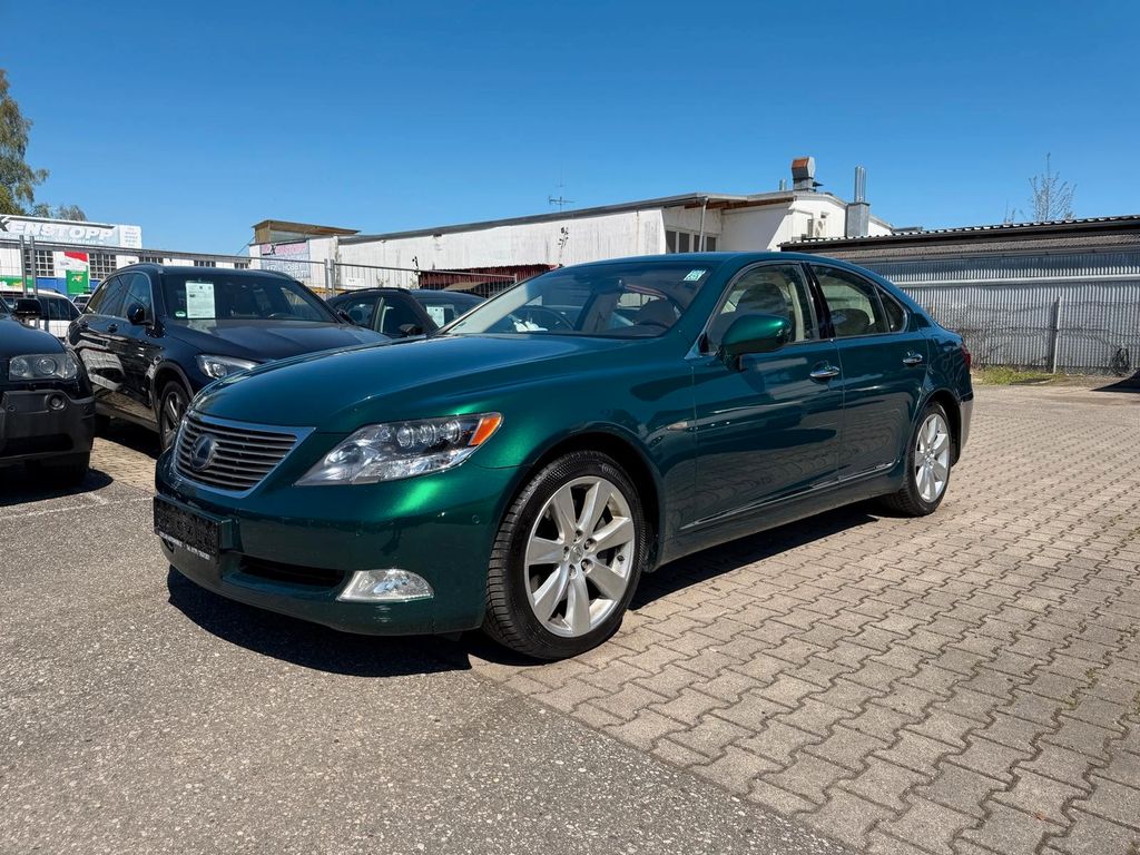 Lexus LS 600