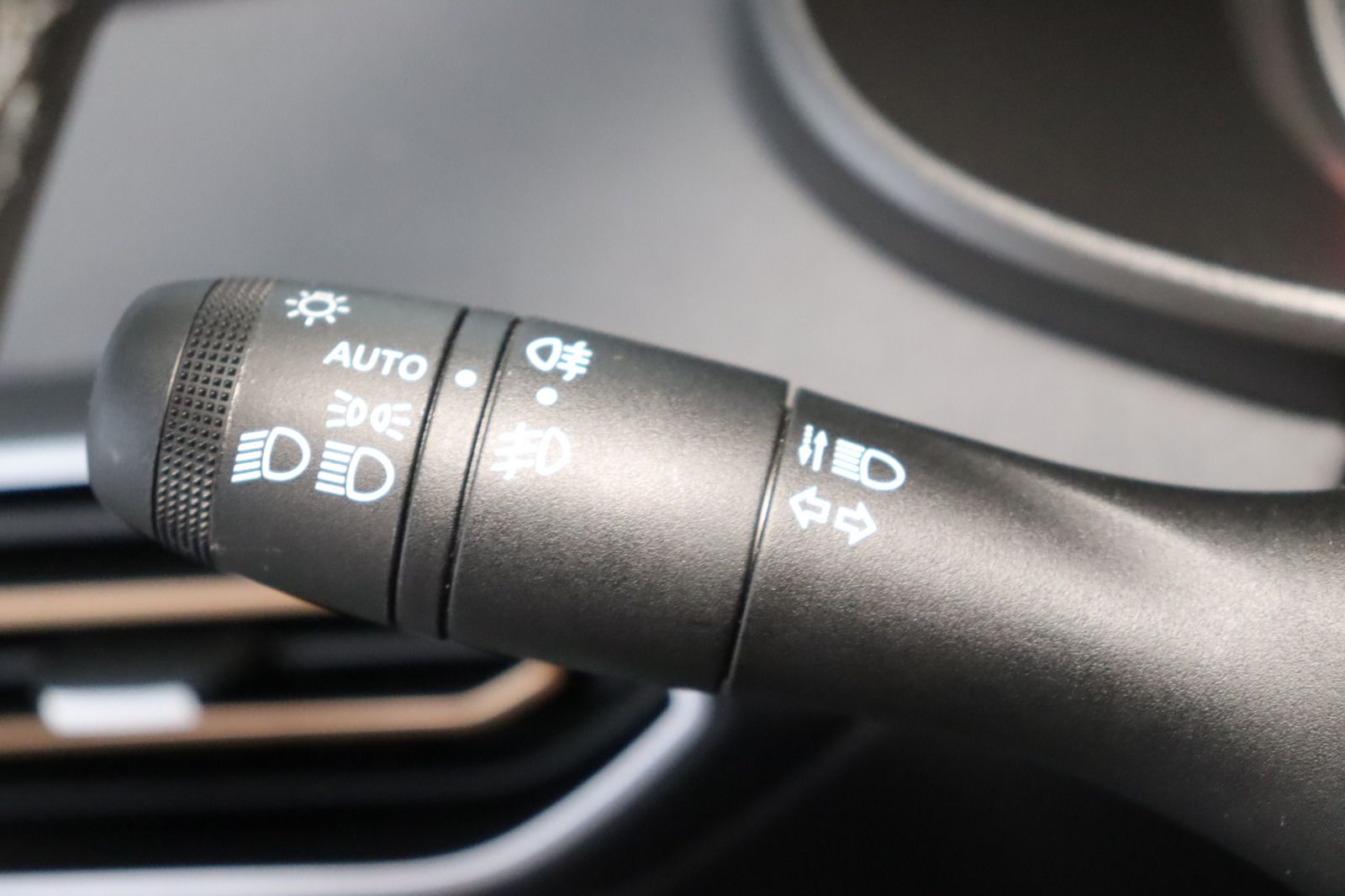 Fahrzeugabbildung Dacia Jogger  TCe * 7-Sitzer * Navi * LED * Sitzhzg.