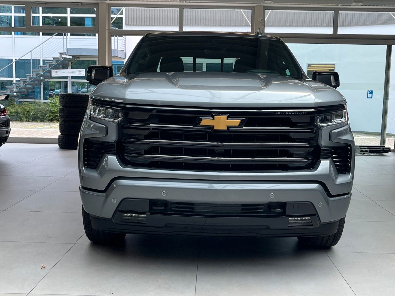 Fahrzeugabbildung Chevrolet Silverado 6.2 V8 High Country Black Package
