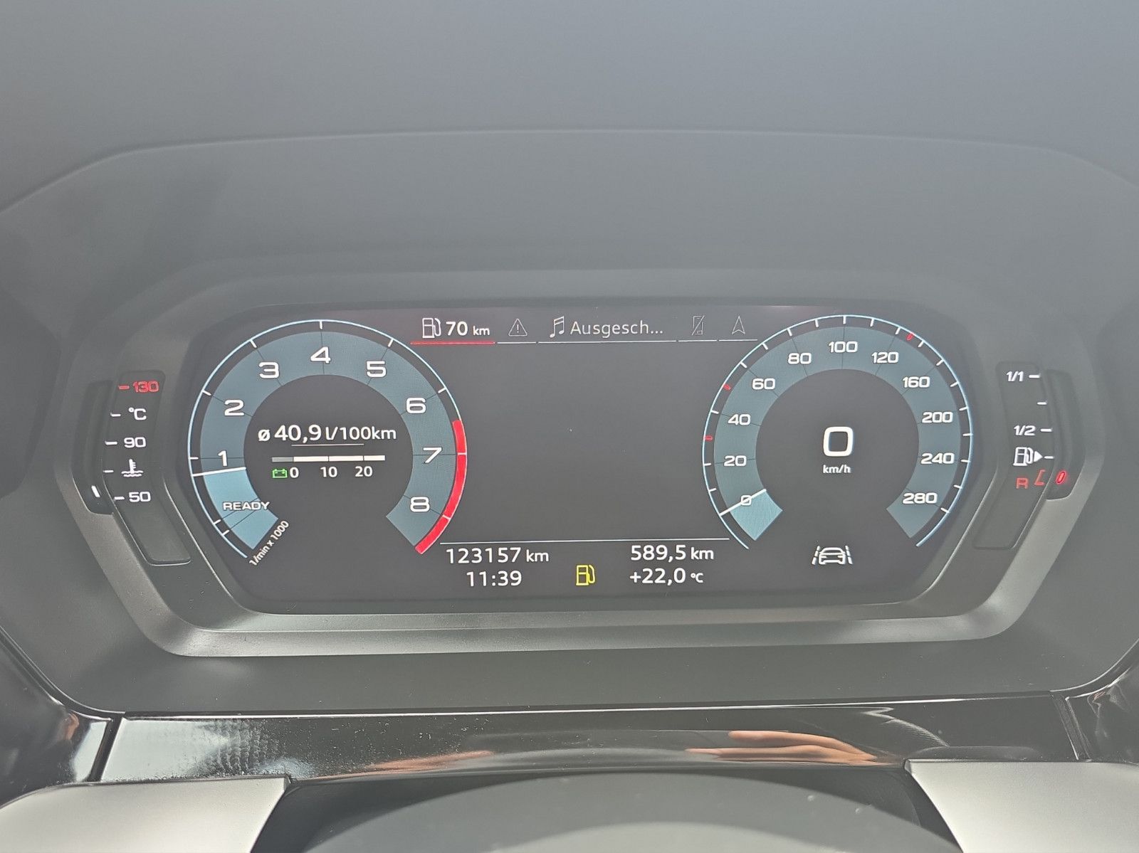Fahrzeugabbildung Audi A3 Limousine 35 TFSI 3x S line CarPlayer LED