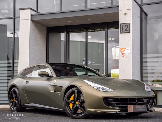 Ferrari GTC4Lusso T 3.9 V8 / Warranty / Passenger Displa