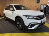 Volkswagen Tiguan Allspace 2,0 TDI DSG *Navi*Kam*AHK*Matrix - gebrauchte VW Tiguan Allspace aus dem Jahr 2022