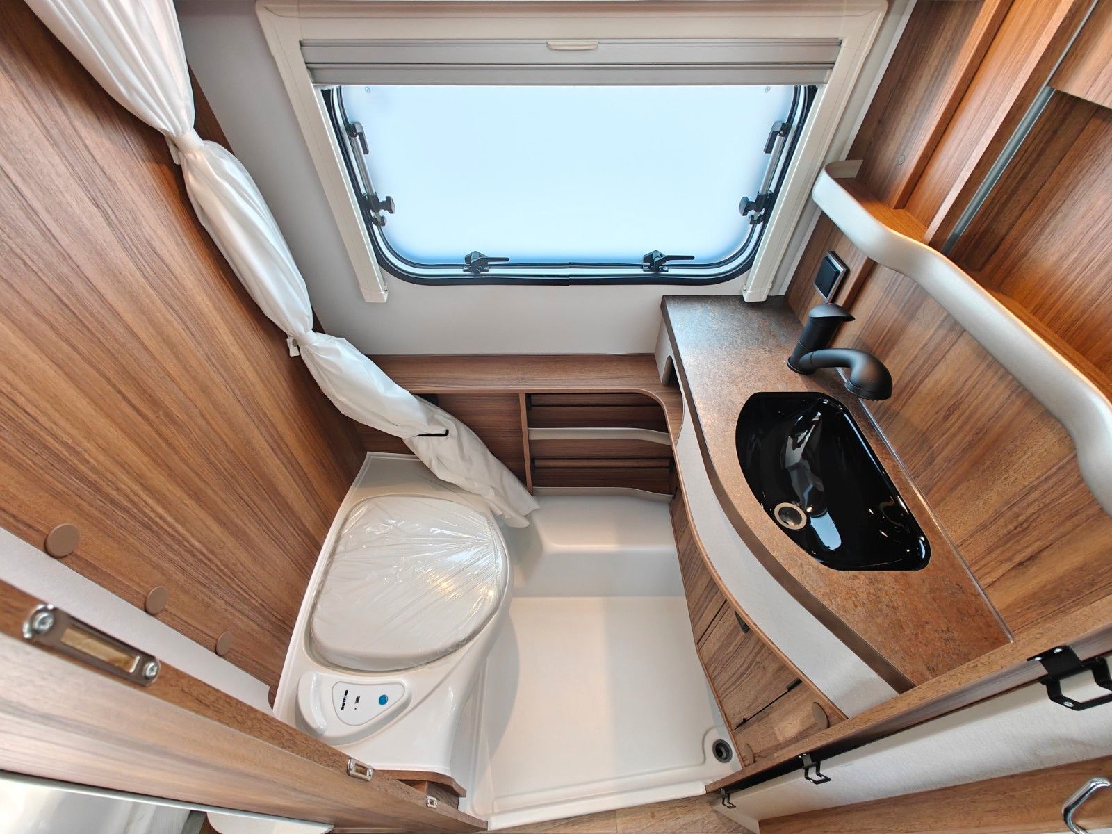 Fahrzeugabbildung HYMER / ERIBA / HYMERCAR Touring 550 Legend - Modell 2025! -