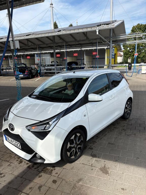 Image of Toyota Aygo (X)