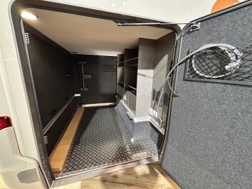 HYMER  ERIBA  HYMERCAR ML-T CrossTrail 580 4x4 Winterpaket XL Bett