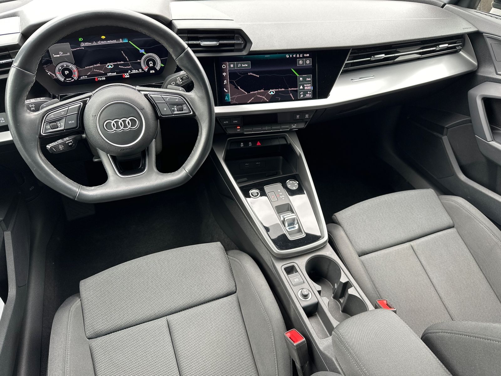 Fahrzeugabbildung Audi A3 Limousine 35 TDI S-Line NAV+LED+STHZ+18ZOLL