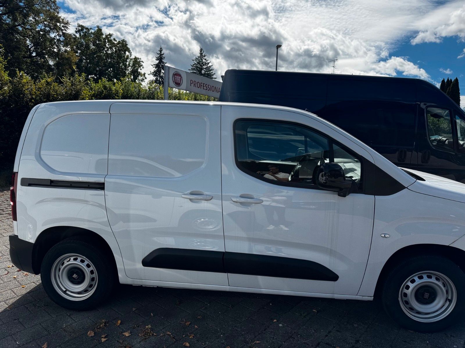 Fahrzeugabbildung Fiat Doblò Kastenwagen L1 1.5 BlueHDi 75 kW