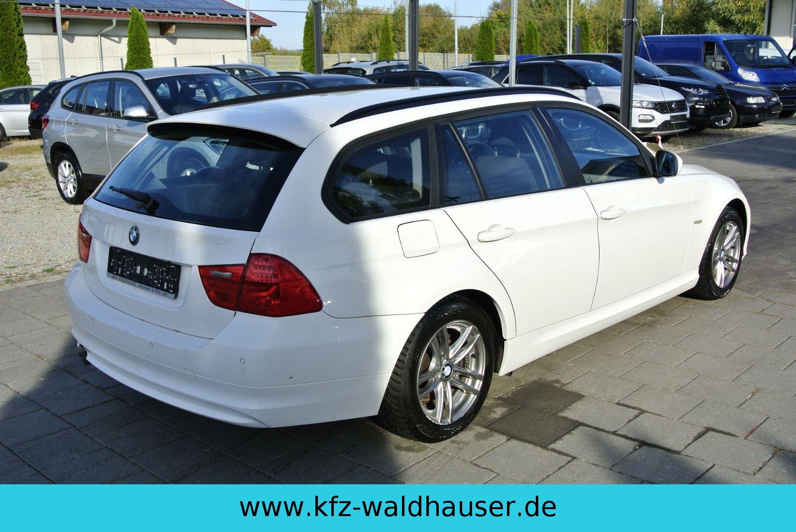 BMW 318 2010 — photo 5