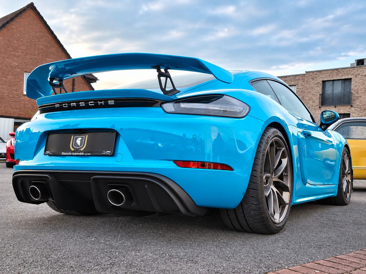 Fahrzeugabbildung Porsche Cayman GT4/BRD/2.Hd/Carbon/Akrapovic
