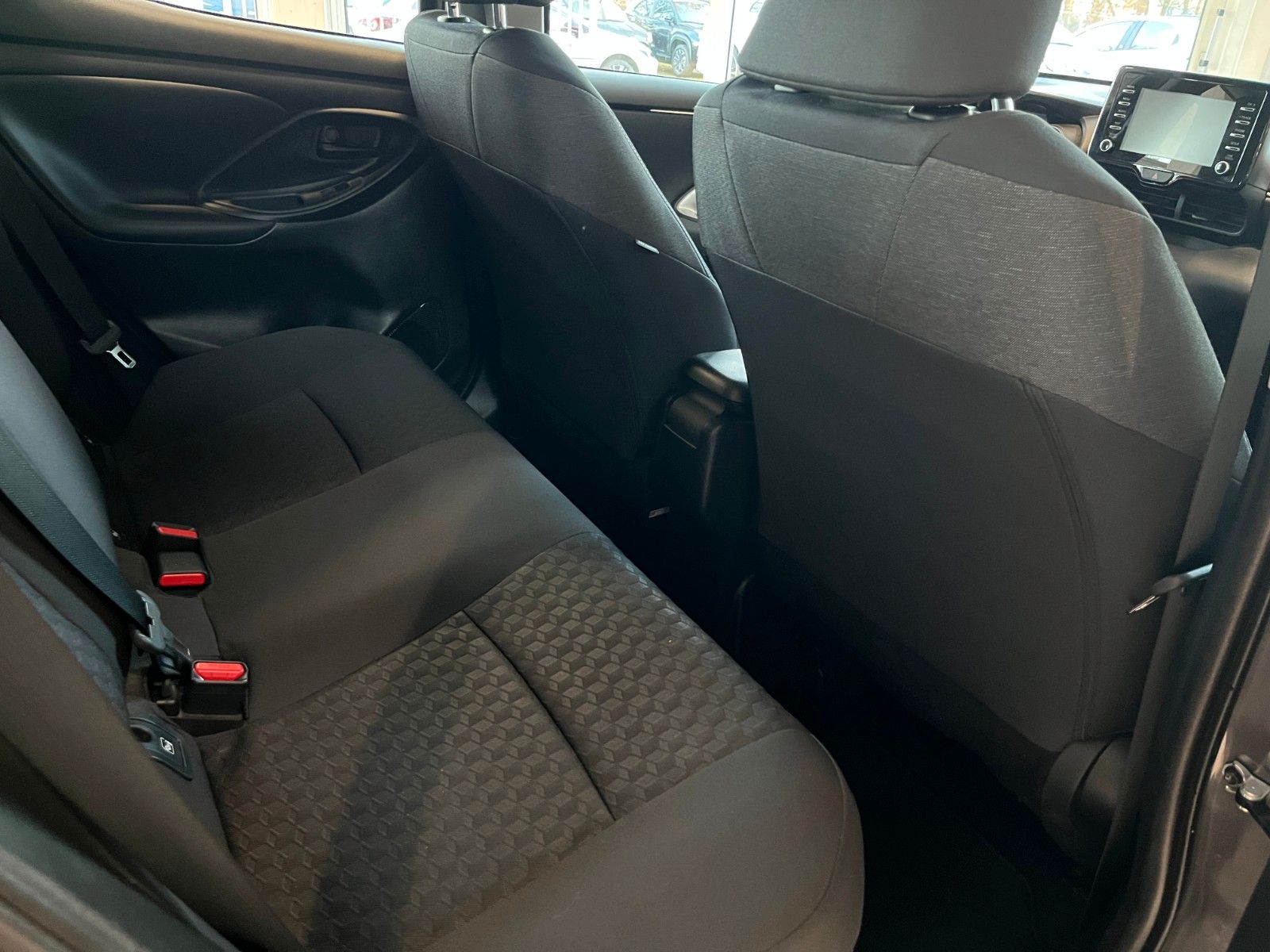 Fahrzeugabbildung Toyota Yaris Hybrid Team Deutschland / Comfort-Paket