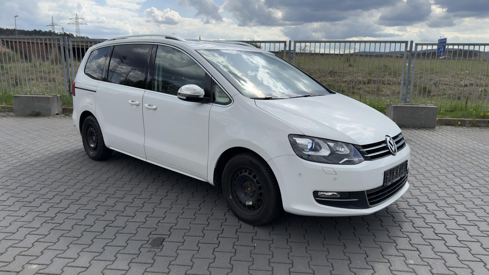 Volkswagen Sharan 2.0 TSI Highline DSG Pano/Kamera/Navi/AHK