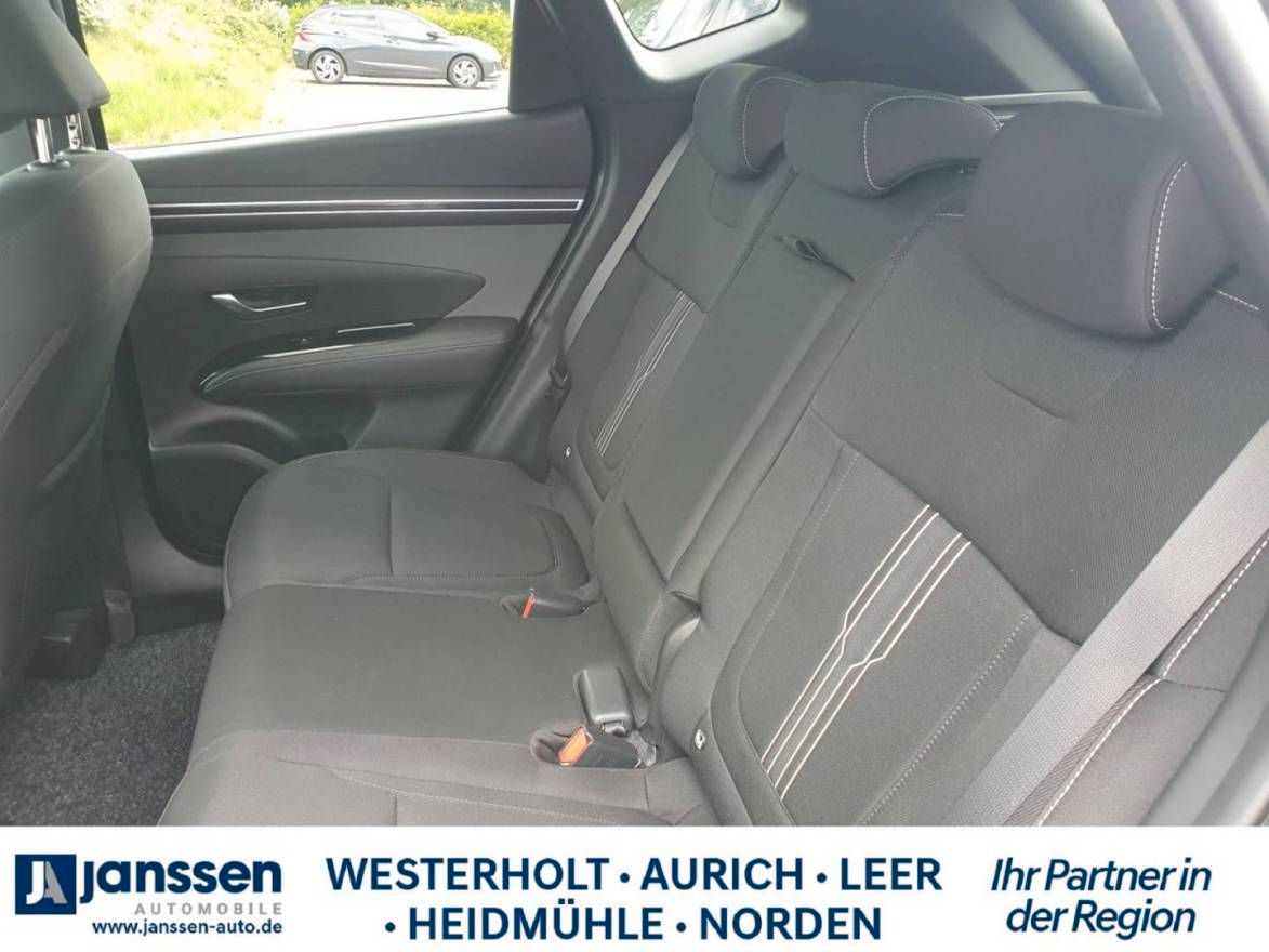 Fahrzeugabbildung Hyundai TUCSON ADVANTAGE/PDC/Krell Sound/Navi/Rückfahrka