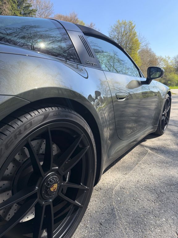 Image of Porsche 992
