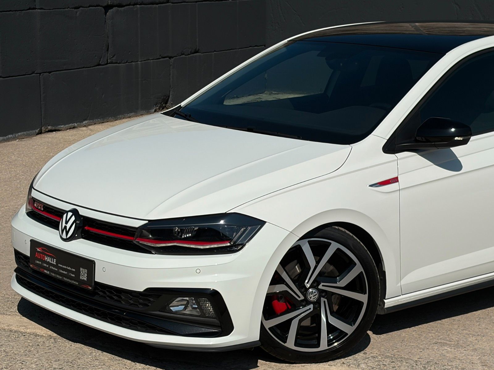 Fahrzeugabbildung Volkswagen Polo VI GTI 2.0 TSI DSG KW ACC PDC SHZ CarPlay