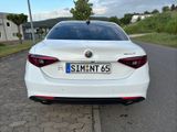 Alfa Romeo Giulia 2.2 Diesel 16V 140kW - Alfa Romeo Giulia von privat