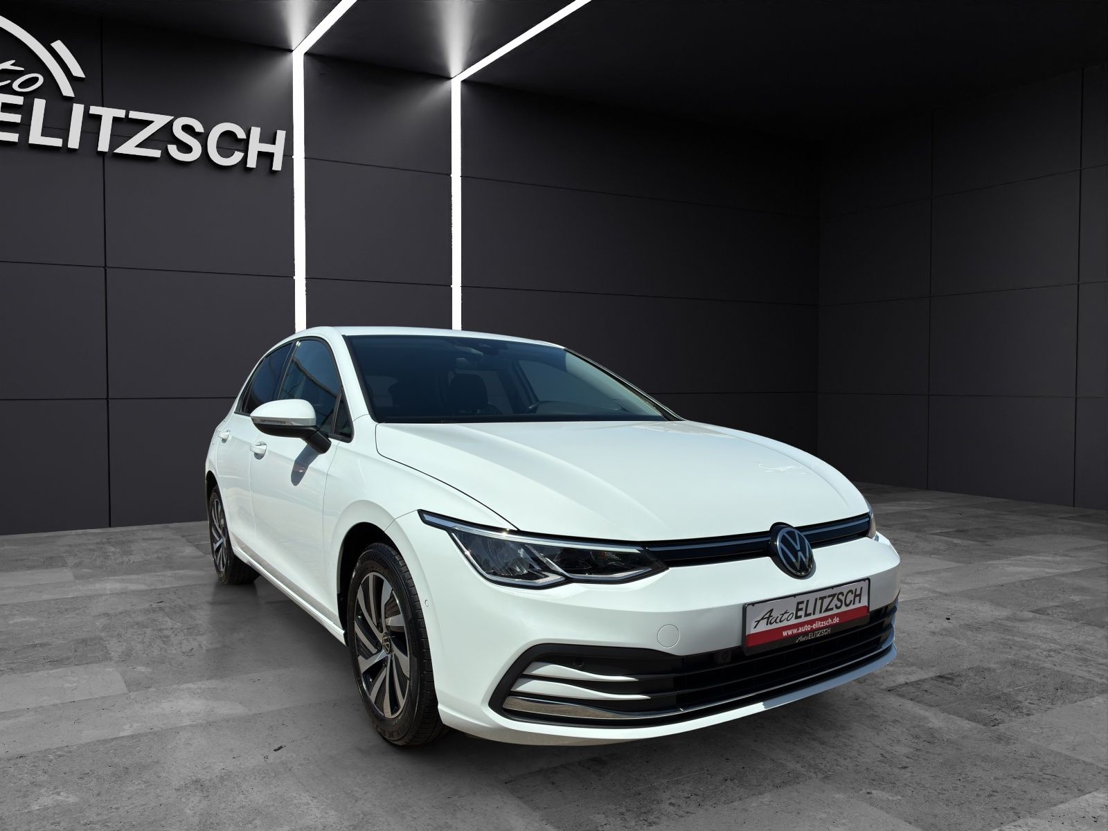 Fahrzeugabbildung Volkswagen Golf VIII TDI Active DSG LED Navi ACC AID SHZ