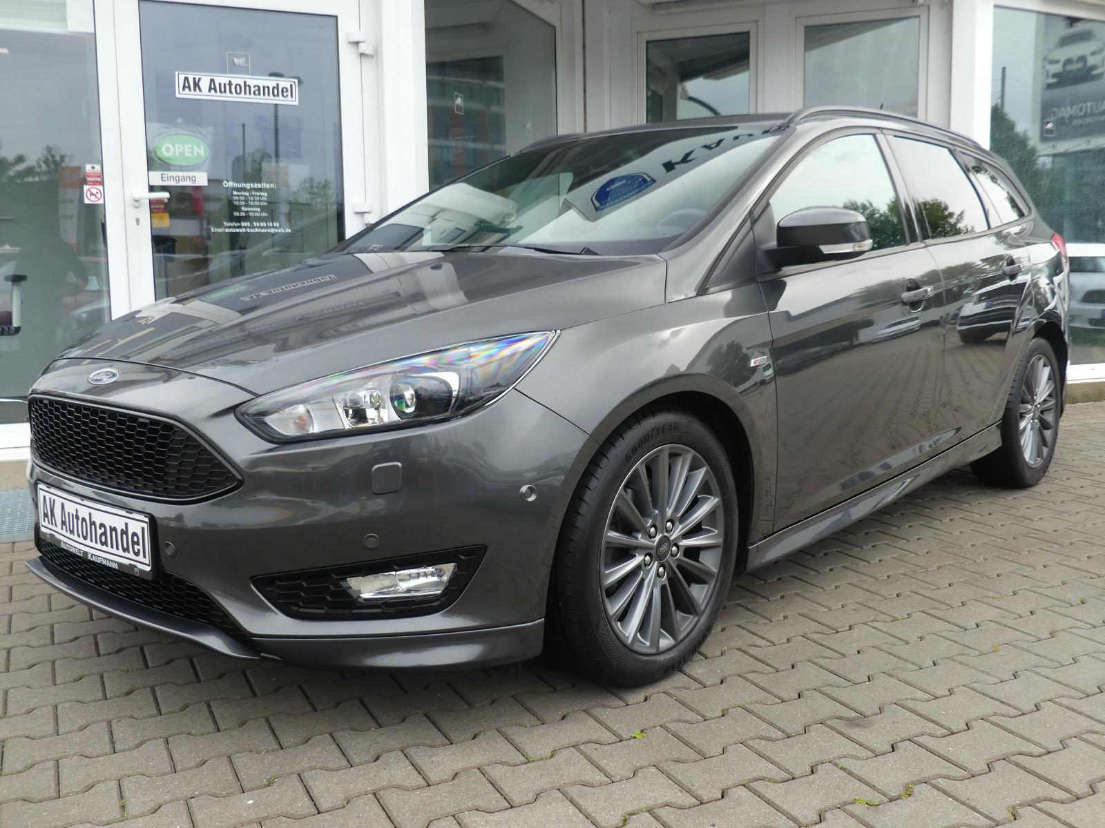 Ford Focus ST-Line Apple Carplay Bi-Xenon PDC Sitzhei
