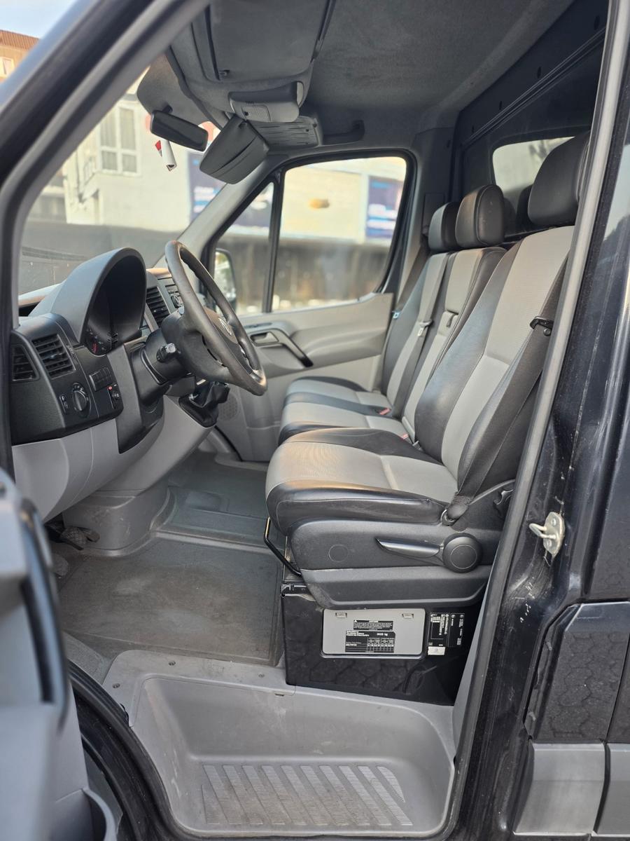Volkswagen Crafter Kasten H1+L2 3.Stz AHK SORTIMO-REGAL