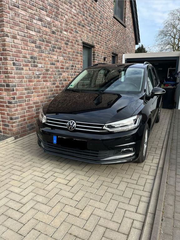 Image of Volkswagen Touran